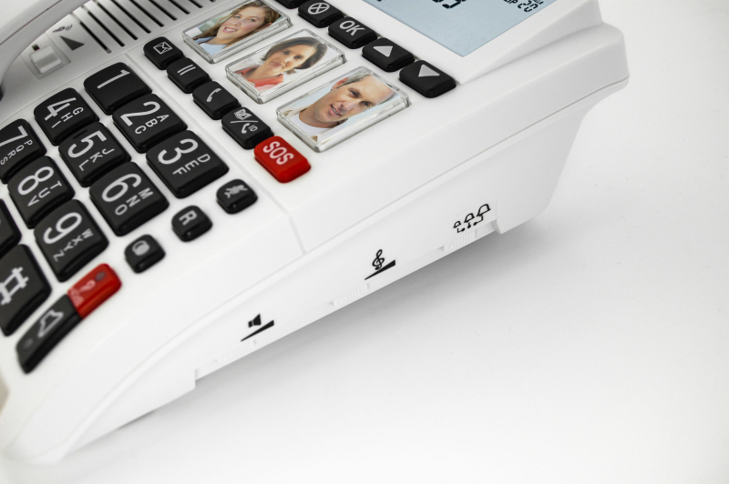 Verstärktes Notruftelefon mit Notrufarmband Geemarc CL610